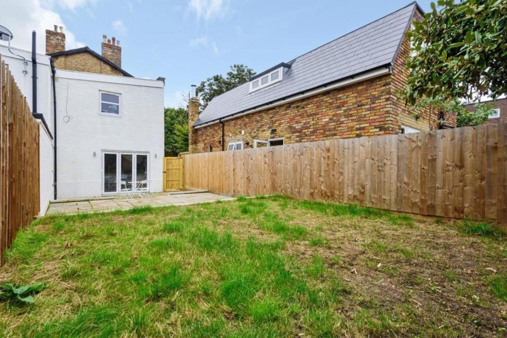 Amazing 3 Bed Interior Designed House With Garden - 114 The Hervey Londýn Exteriér fotografie